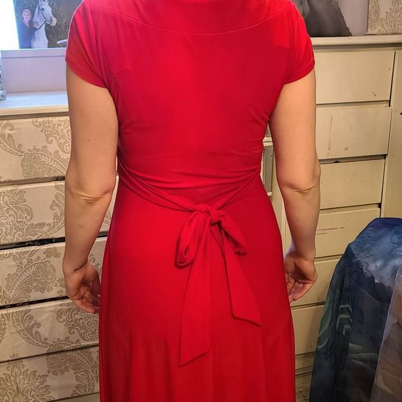 Bisou Bisou by Michelle Bohbot size 4 knee length red cocktail or party dress - Picture 3 of 3